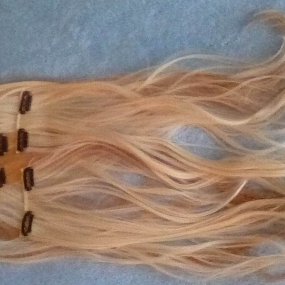 Hair Extintions